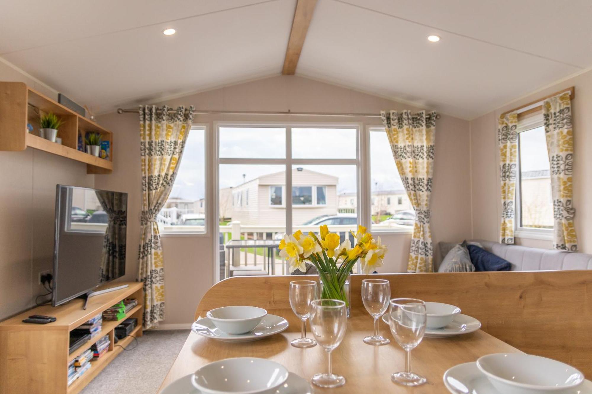 64 Lancaster The Lazy Willow 3 Bedroom Hot Tub Caravan Tattershall Lakes 외부 사진